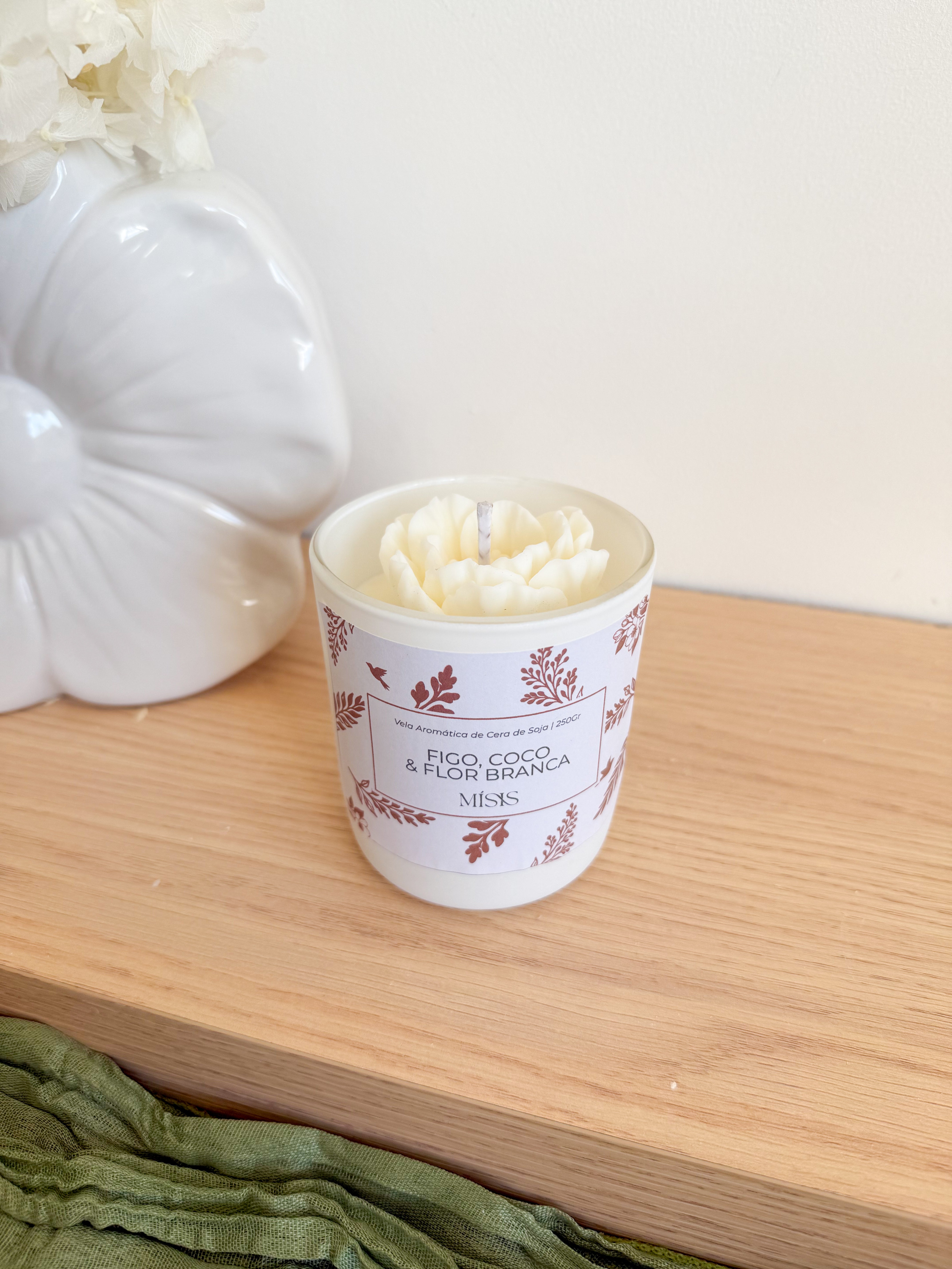 Vela de Cera de Soja - Coco, Figo e Flor Branca | 250g